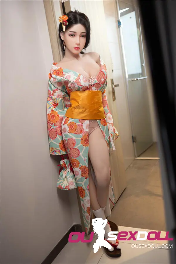 Japanese Gigantic Boobs Naked Women Big Titties Sex Doll