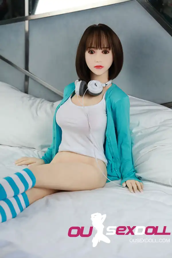 C Cup Real Life Short Hair Sex Doll 1