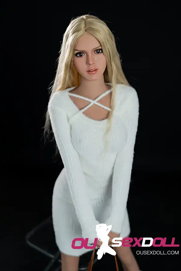C Cup Fashion Style Realistic Sex Doll 2