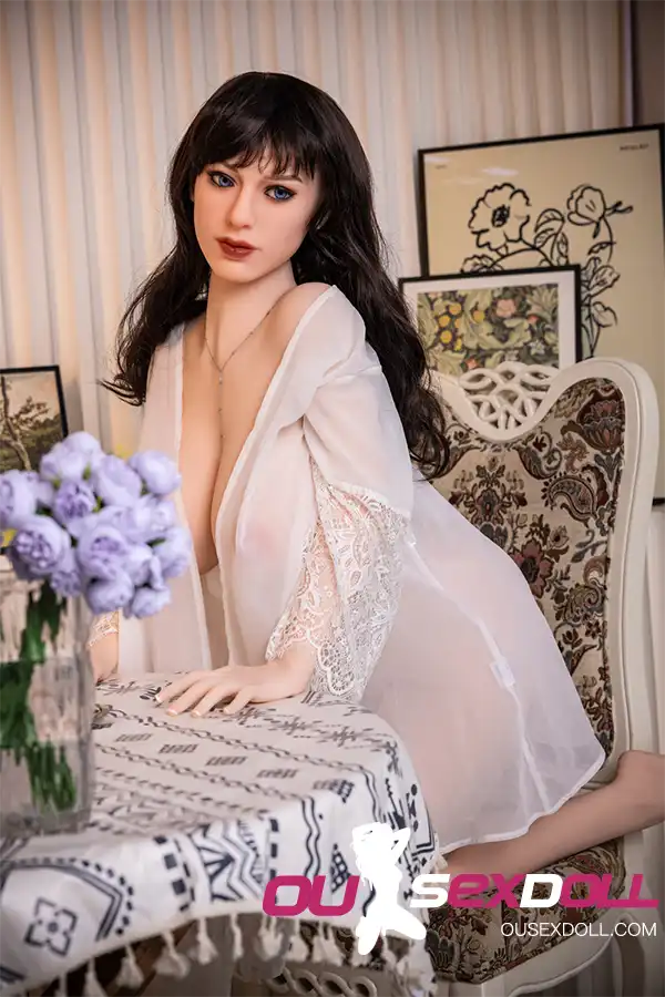 Muñeca sexual de tamaño real con trasero enorme y copa H 18