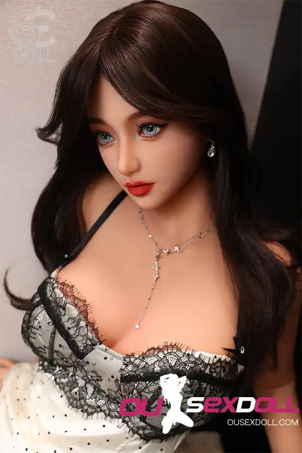 C Cup Sexy Red Lips Realistic Sex Doll 14