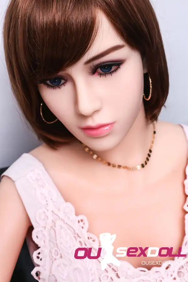 C Cup Short Hair Sexy Elegant Sex Doll 10