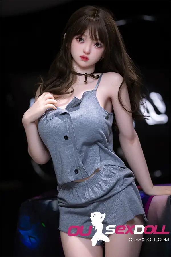 Medium Breasts Beautiful Asian Fair Skin Sex Doll 4