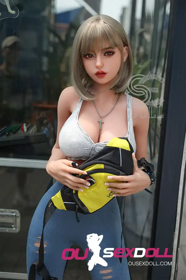 F Cup Asian Curvy Body Red Lips Lifelike Sex Doll 8