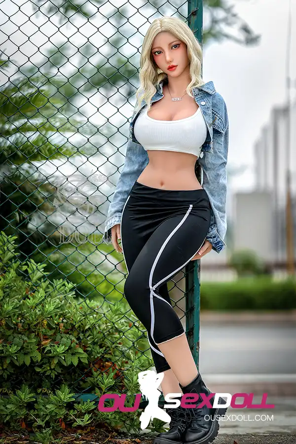F Cup Big Breasts Full Figure Charming Sex Doll 1