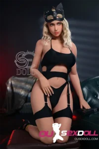 D Cup Elegant Masked Big Butt Realistic Sex Doll 2