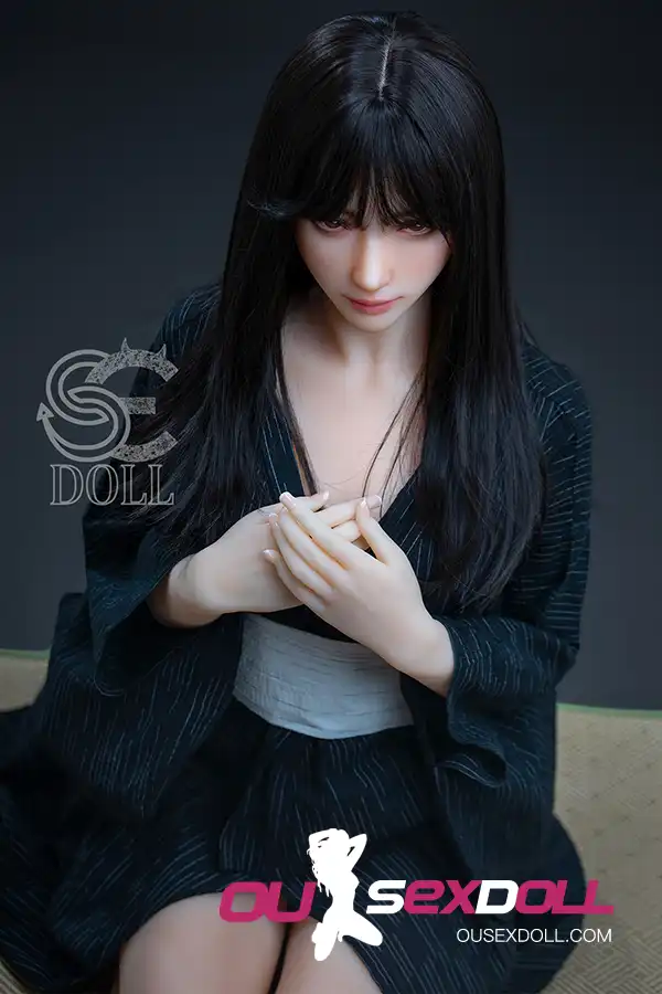 C Cup Japanese Kimono Elegant Lifelike Sex Doll 1