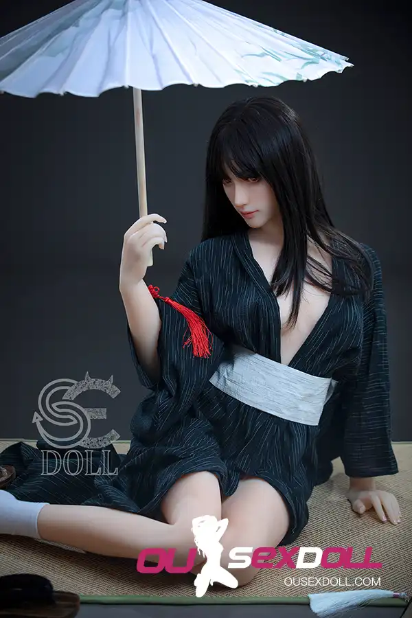 C Cup Japanese Kimono Elegant Lifelike Sex Doll 3