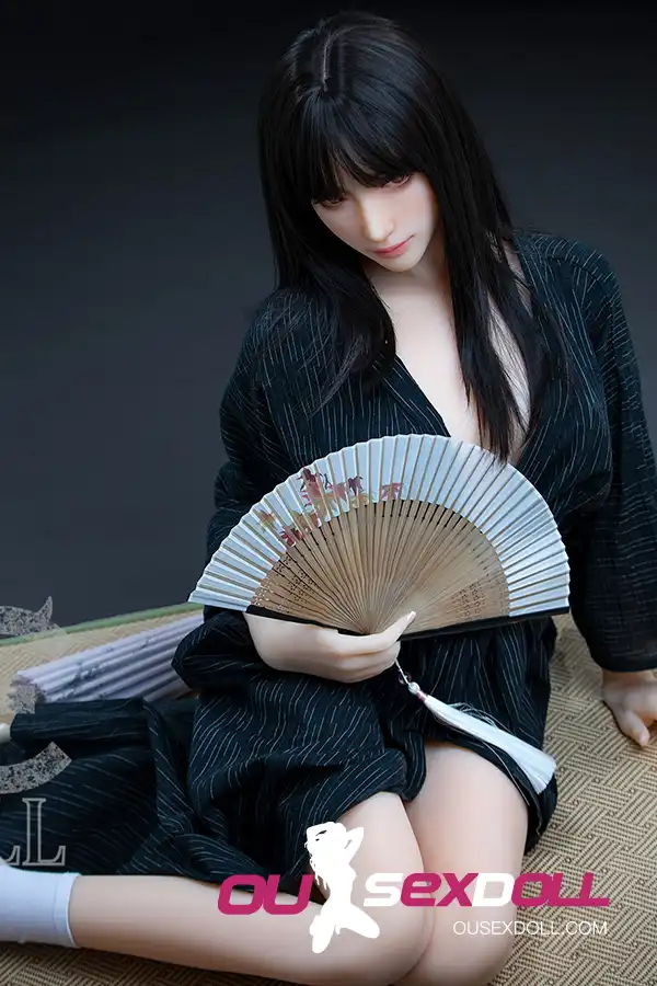 C Cup Japanese Kimono Elegant Lifelike Sex Doll 5
