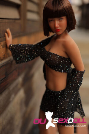 Short Hair Petite Realistic Sex Doll 3